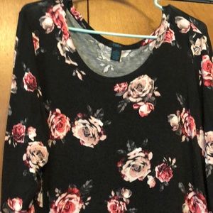 Charlotte Russe 3X Long Sleeved Rose Print Top